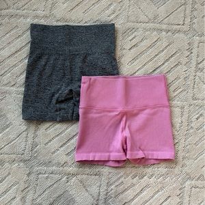 2 pairs of biker shorts